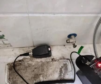平山屋顶漏水维修公司分享下卫生间漏水的危害及解决方法